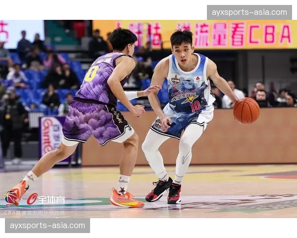 季前热身赛简报：洛杉矶火花新秀阵容表现亮眼，战胜大学全明星联队