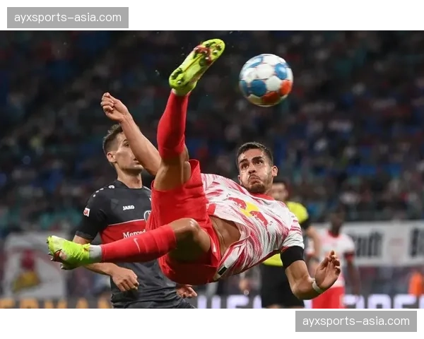 即时：德甲第25轮，莱比锡主场0-2落后于斯图加特